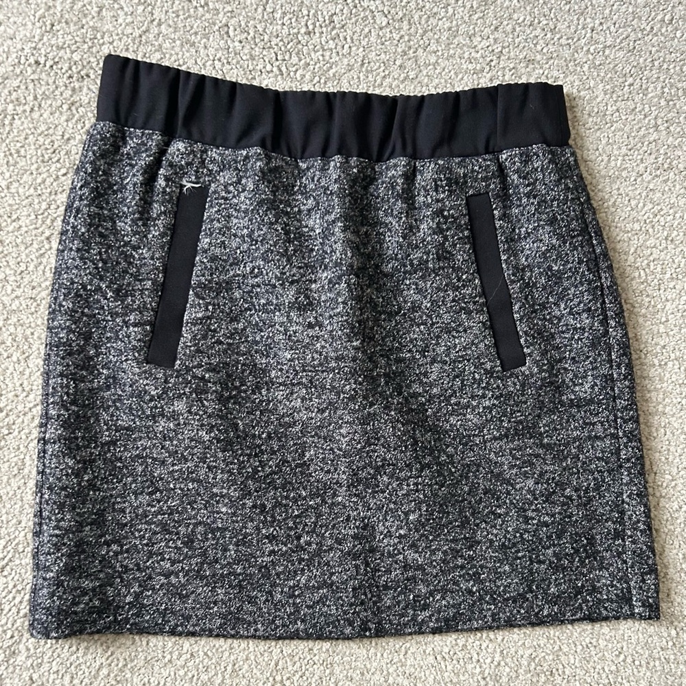 LOFT Gray Knit Pencil Skirt with Black Elastic Waistband